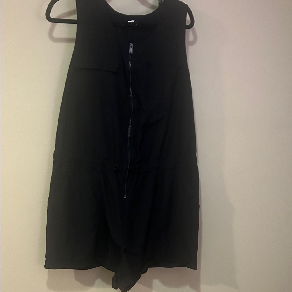 Avia Black Apparel